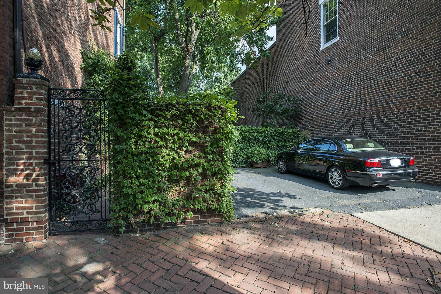 OLD TOWN - Residential