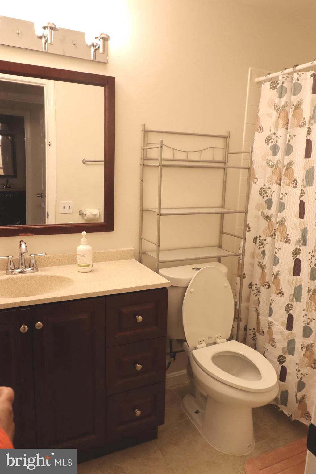 GUNSTON CORNER - Residential