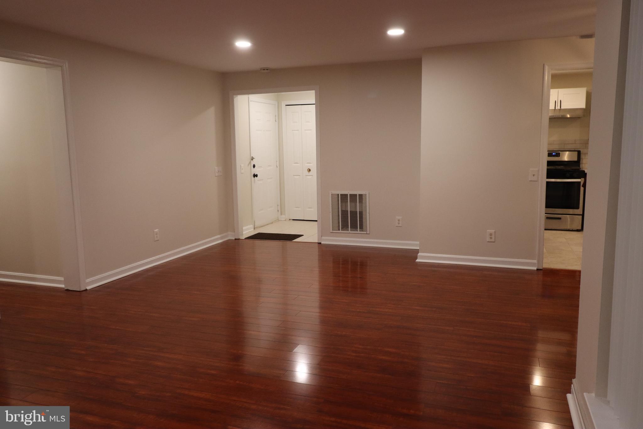 GUNSTON CORNER - Residential