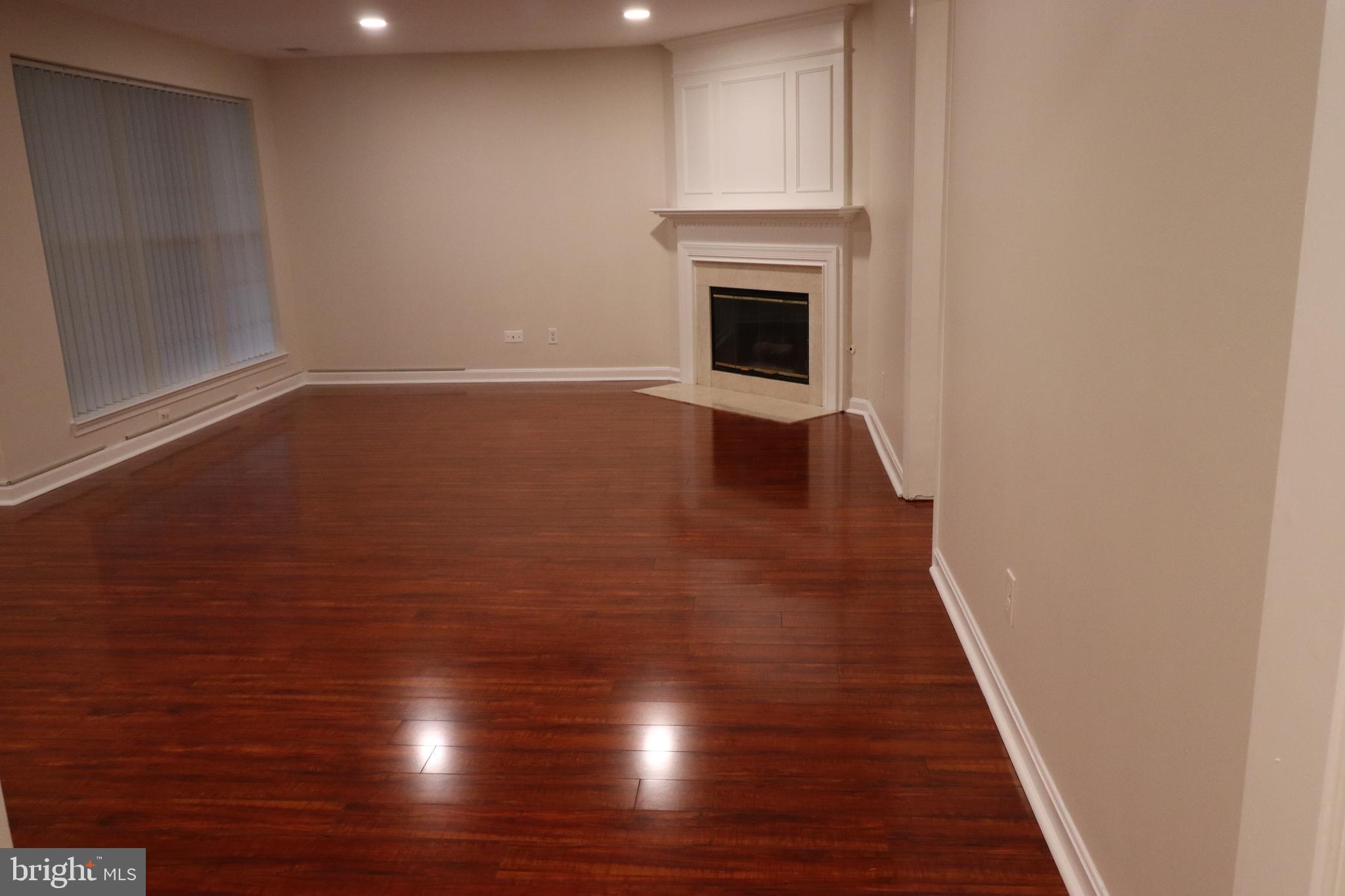 GUNSTON CORNER - Residential