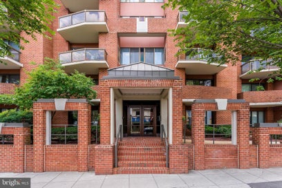 2320 WISCONSIN AVENUE NW 303 WASHINGTON DC 20007