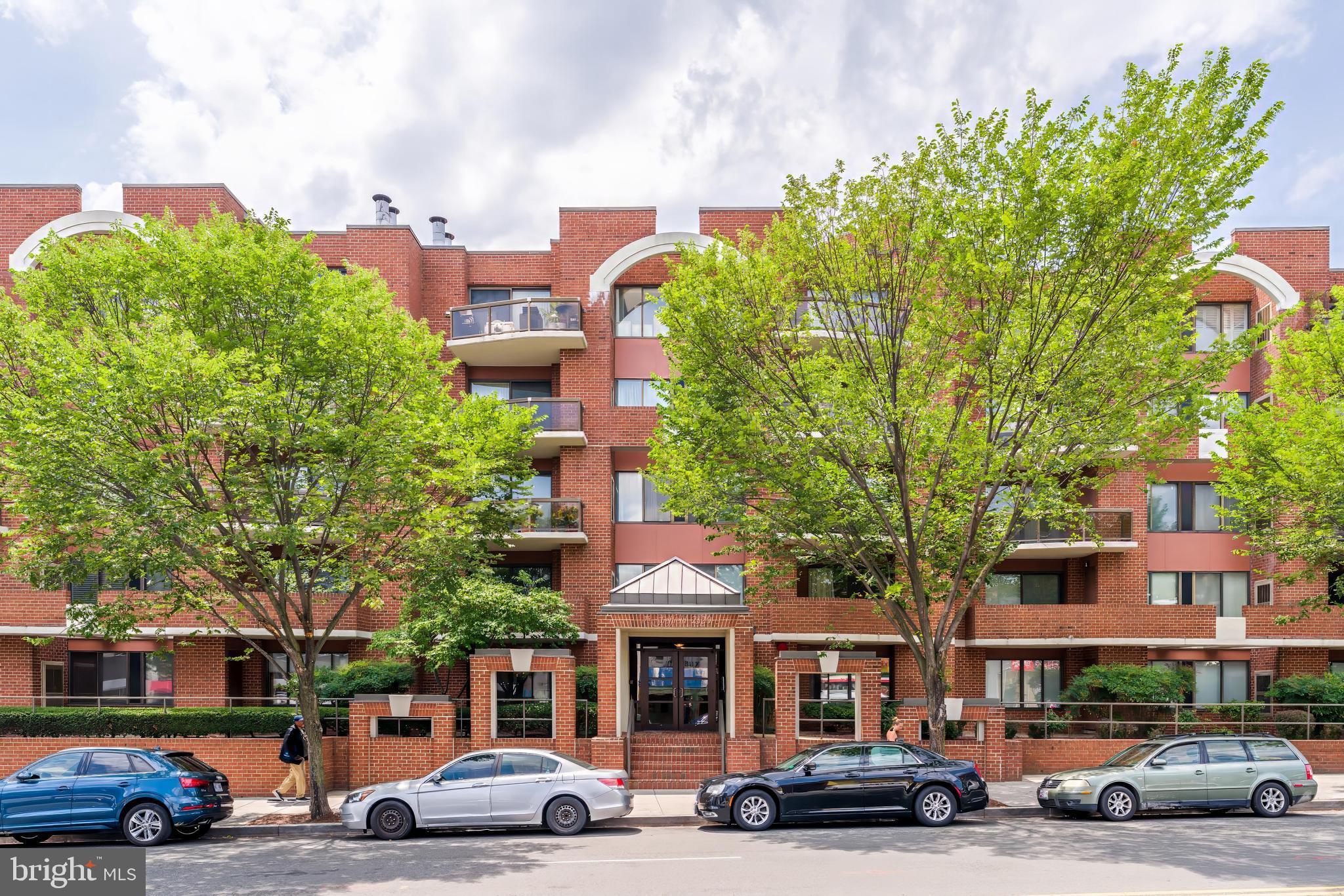2320 WISCONSIN AVENUE NW 303