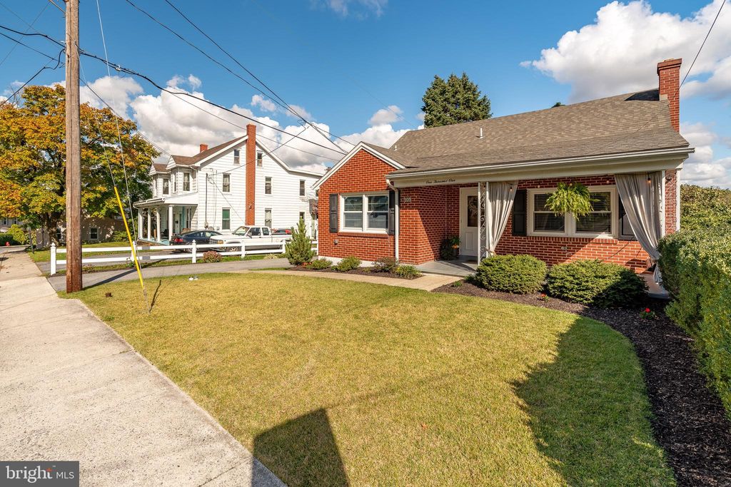 Photo of 1001 Orchard Street, Akron, PA 17501 (MLS # PALA2042648)