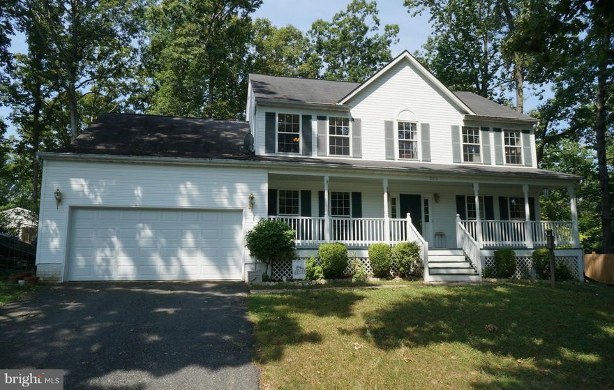 Big House, Great Value!  Good opportunity to add equity by doing simple updating & touch-ups.  3 fully fin levels w/lots of space, open floorplan & architectural details.  Highlights Incl: *Vinyl, Dbl Pane Windows *Lux MBA w/Soaking Tub, Separate Shower, Walk-In Closet *Rec Room+2 Other Rooms and FBA in Basement; 24x16 Tiered Rear Deck + Screened-In Deck *Fully Fenced Rear Yard w/Dbl Gates + More.