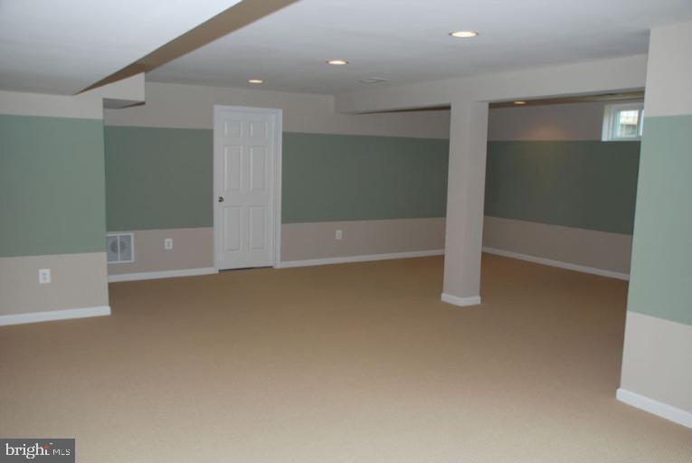 UPLAND ESTATES - Residential