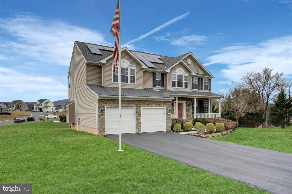 UPLAND ESTATES - Residential