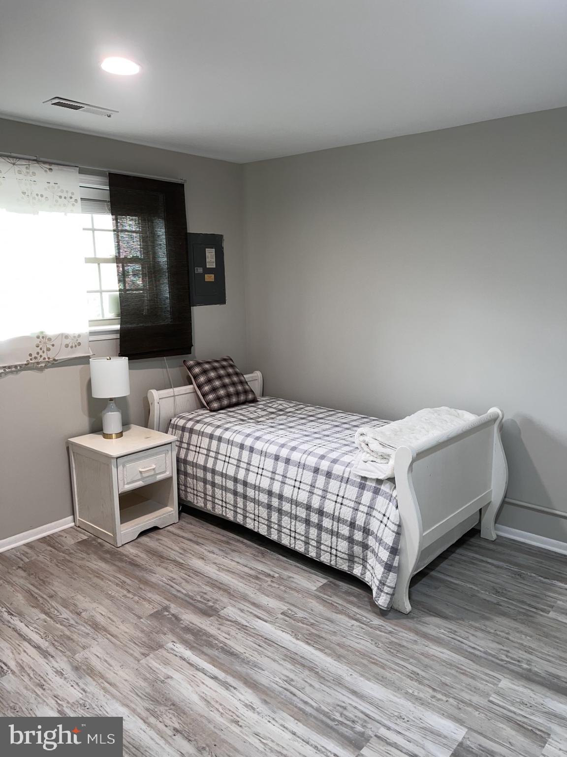 LOVETON FARMS - Residential Lease