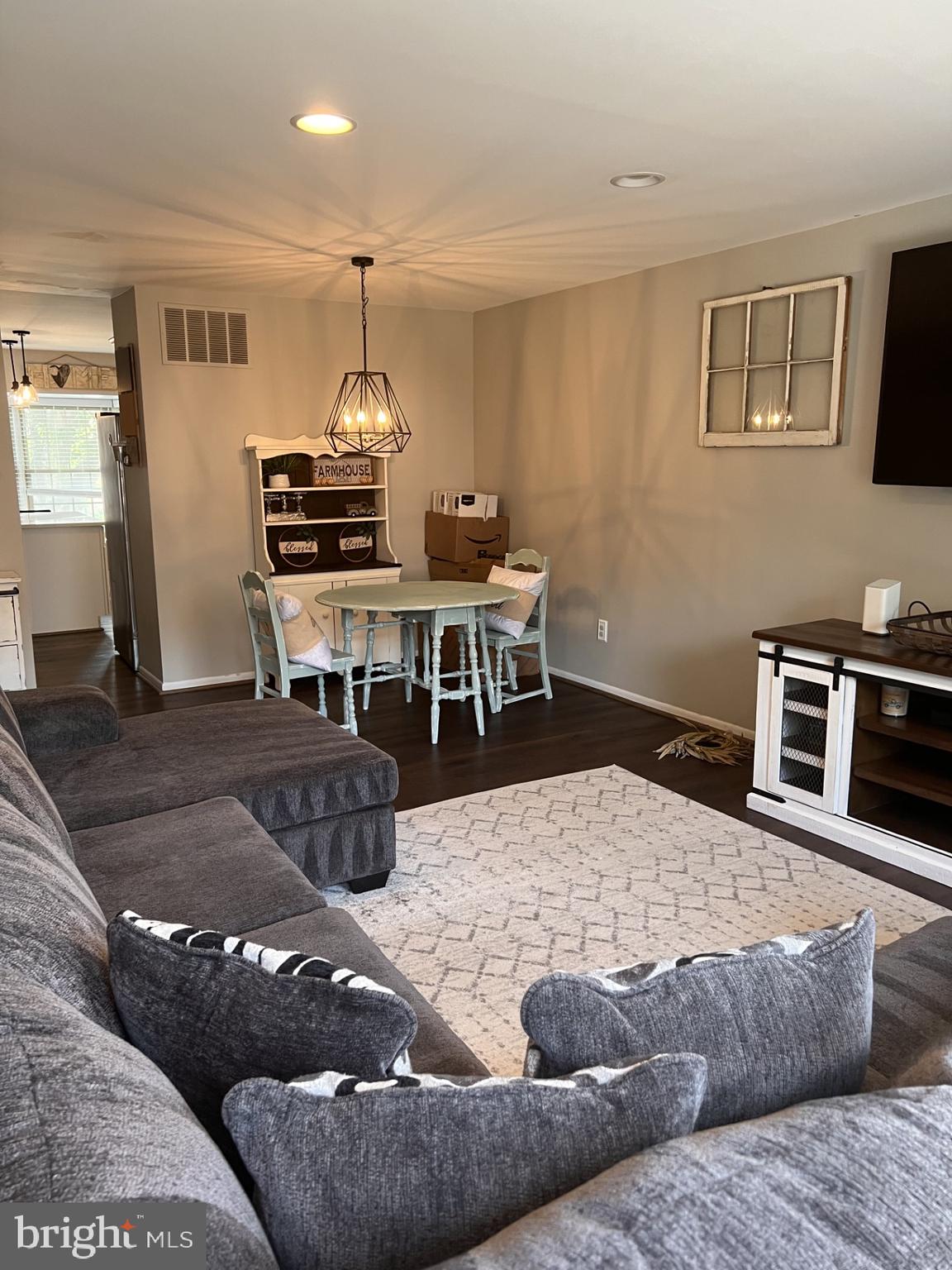 LOVETON FARMS - Residential Lease