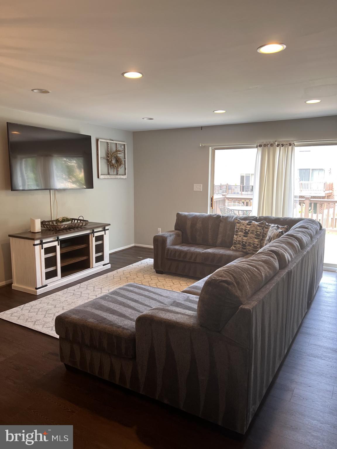 LOVETON FARMS - Residential Lease