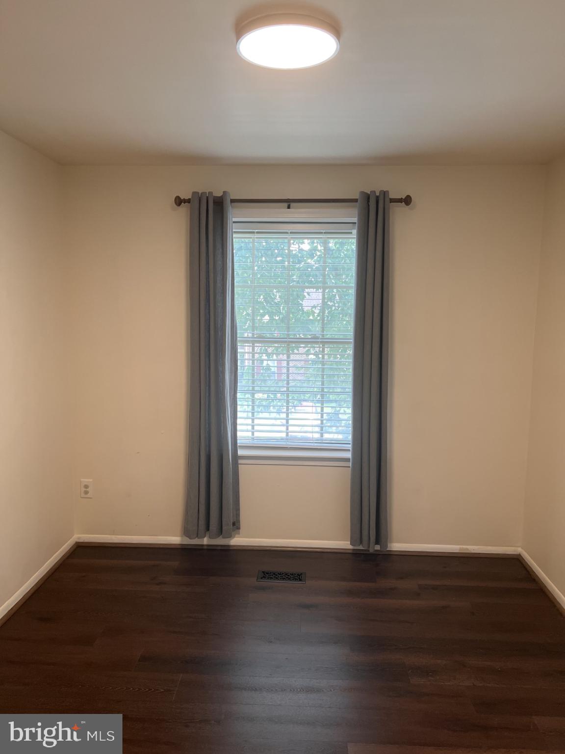 LOVETON FARMS - Residential Lease