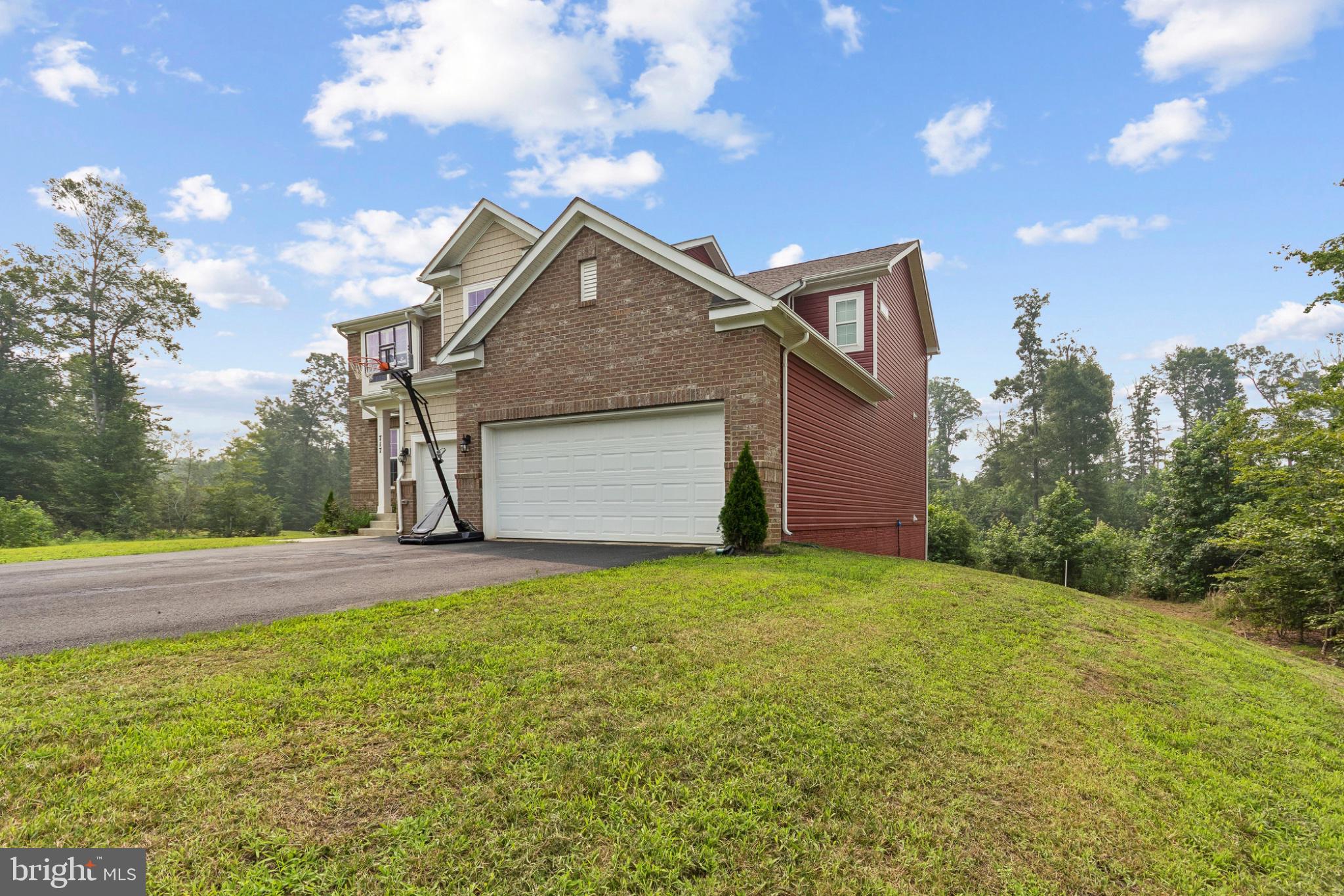717 LONG MEADOW DRIVE