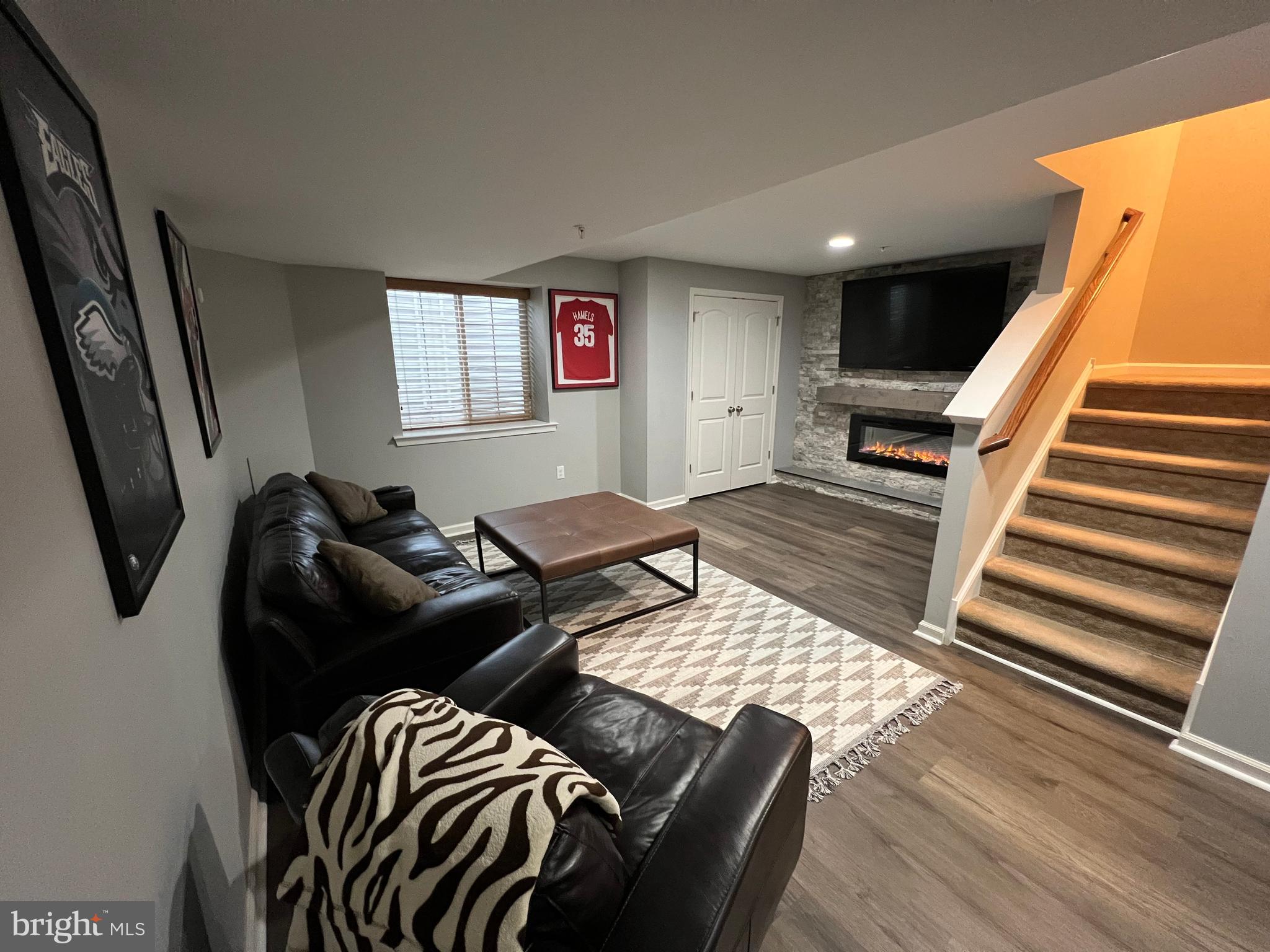 CARRIAGE HILL - Residential Lease
