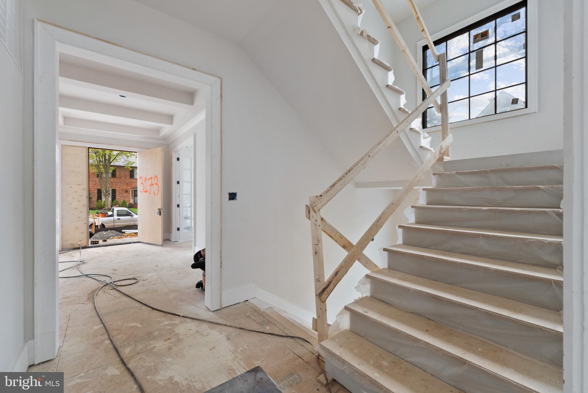 LYON VILLAGE - Residential