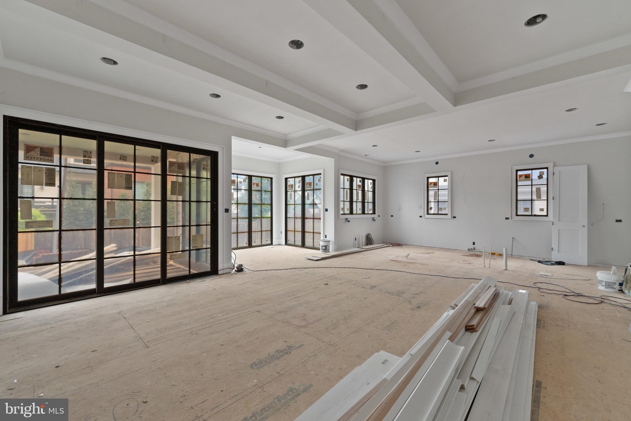 LYON VILLAGE - Residential