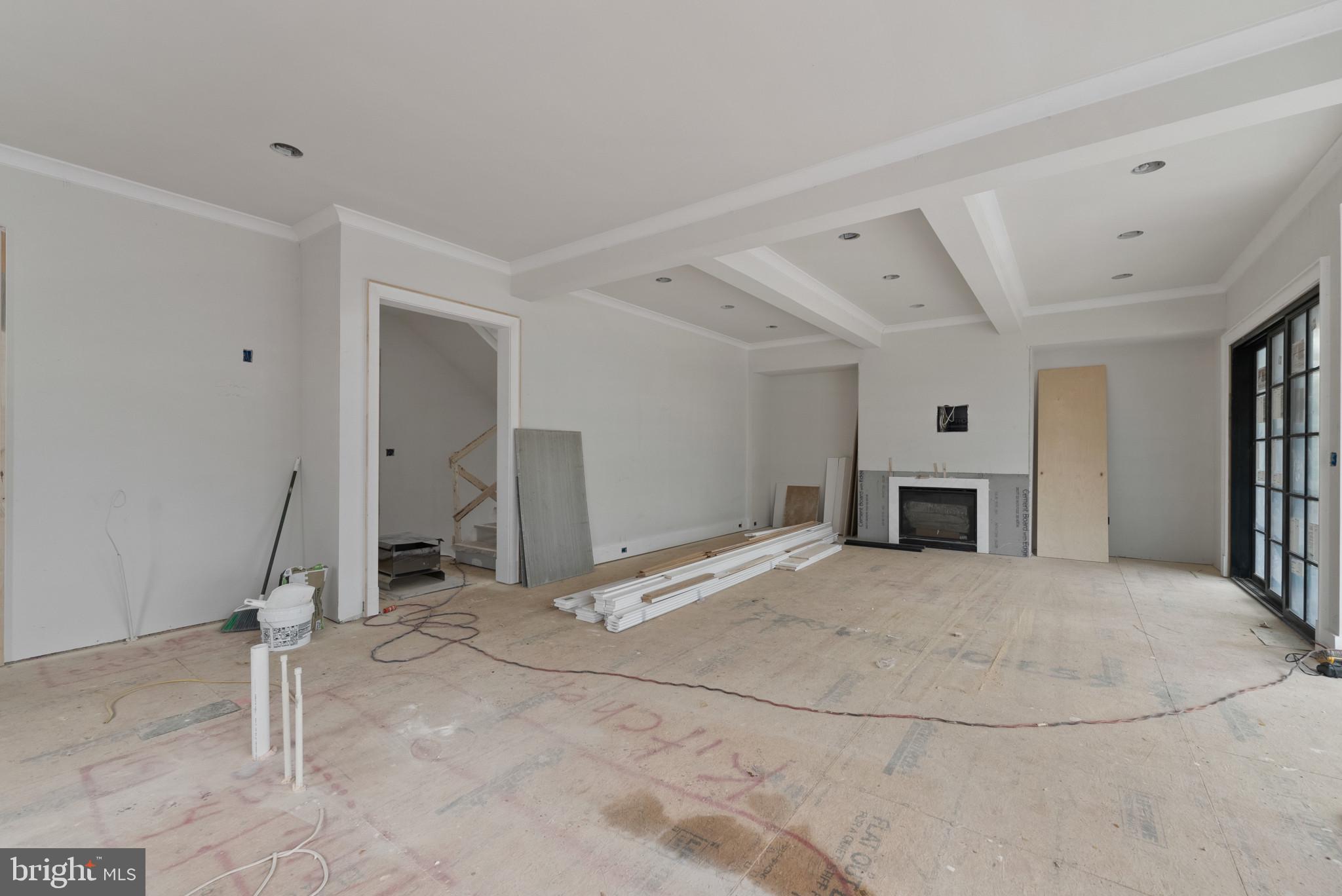 LYON VILLAGE - Residential