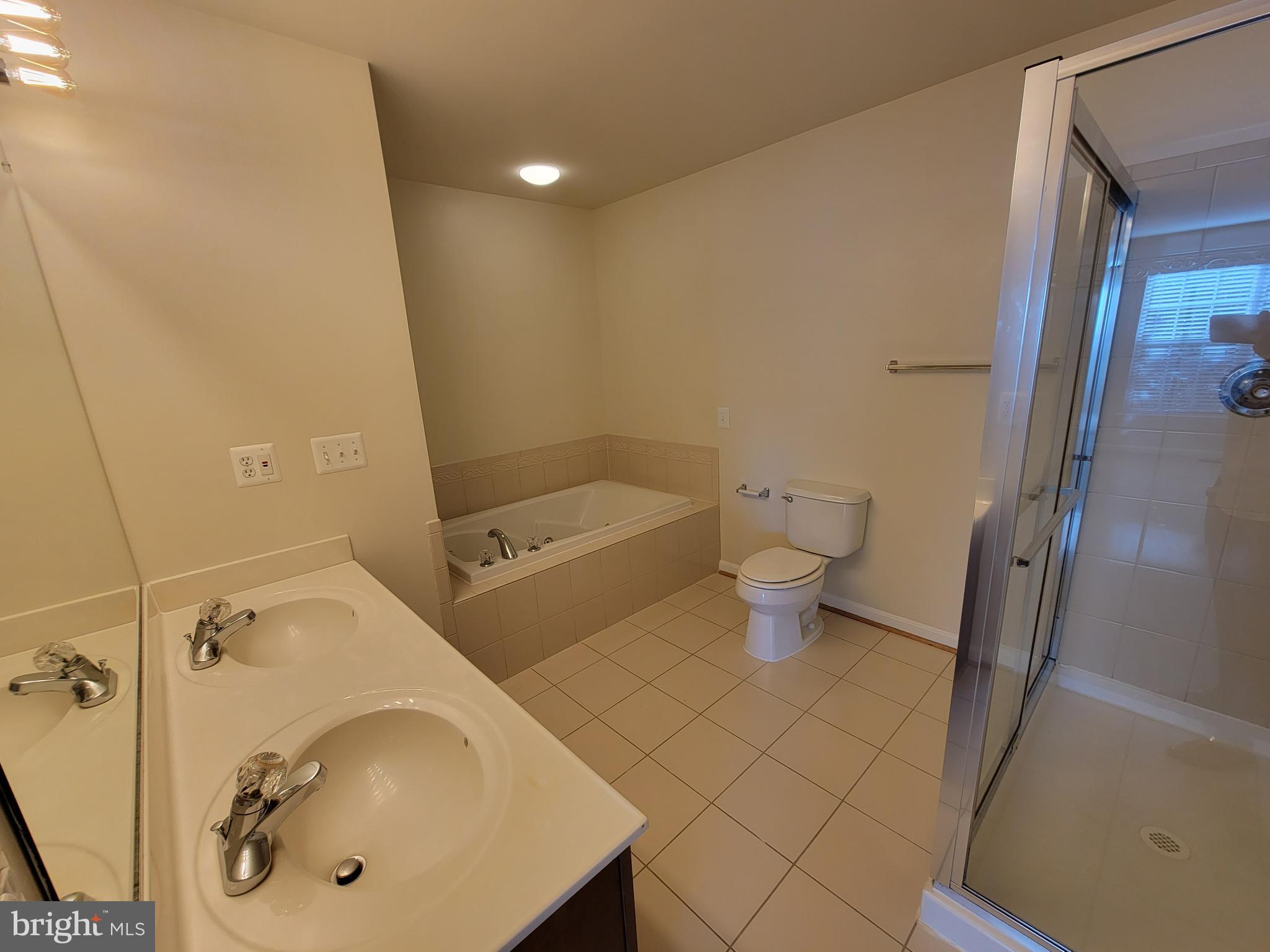 POWELLS RUN VILLAGE COND - Residential Lease