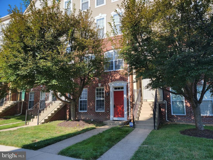 Welcome home! Brick-front, 2-level condo w/ 3 bedrooms, 2.5 baths, attached one-car garage and private driveway. Updated Kitchen features 42" cabinets, granite countertops and stainless steel GE appliances. Head upstairs to find three generous-sized bedrooms. Primary suite offers enormous en suite bath with dual sink vanity, soaking tub and separate shower. Upper-level hall bathroom also boasts dual bowl vanity. Large walk-in laundry. Ideal location. Convenient to Potomac Town Center, I-95, VRE, commuter lots, Wegman's, Potomac Mills + more. Bring your pickiest tenants. Community amenities including outdoor pool, tennis courts, tot lots, and walking trails. Sorry, no pets or smoking. All residents over 18 must apply. Minimum income 40 times rent. Good credit required. No more than 2 incomes to qualify. Application instructions uploaded under BRIGHT Documents. All Allegiance Property Management residents are enrolled in the mandatory Resident Benefits Package (RBP) for $55.95/month which includes liability insurance, credit building to help boost the resident’s credit score with timely rent payments, up to $1M Identity Theft Protection, HVAC air filter delivery (for applicable properties), utility concierge service making utility connection and home service setup a breeze during your move-in, resident rewards program, on-demand pest control (optional), and much more! If resident chooses not to have on-demand pest control, the RBP cost will be $40.95. More details upon application.