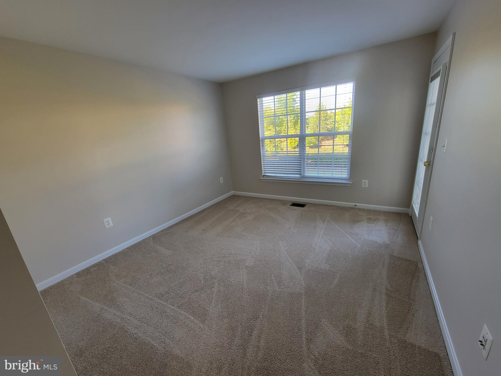 POWELLS RUN VILLAGE COND - Residential Lease