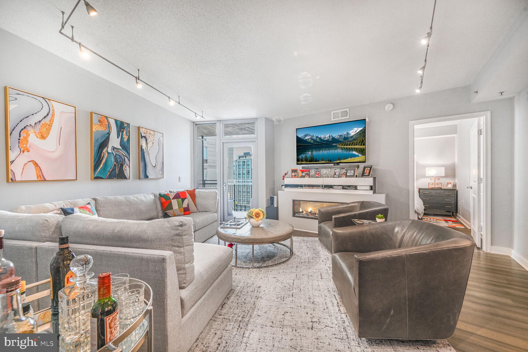 555 MASSACHUSETTS AVENUE NW 1215