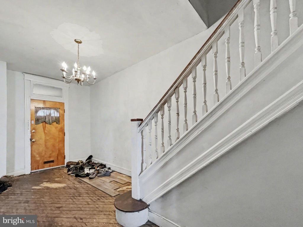 Photo of 621 N Edgewood Street, BALTIMORE, MD 21229 (MLS # MDBA2200118)