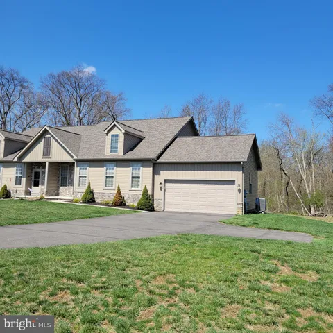 903 Quail Run Drive, Waynesboro, PA MLS: PAFL2026544