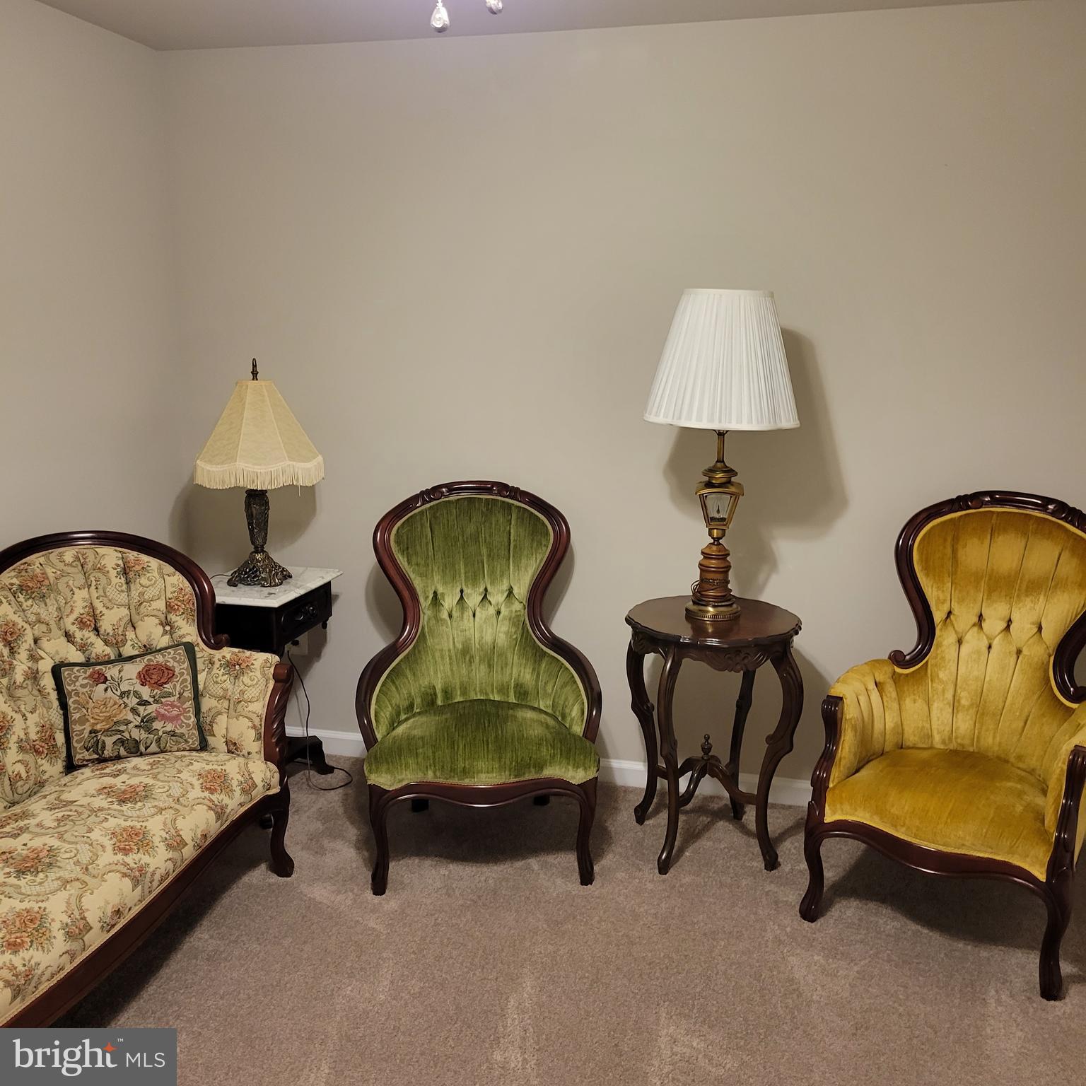 QUAIL RUN CONDOS - Residential