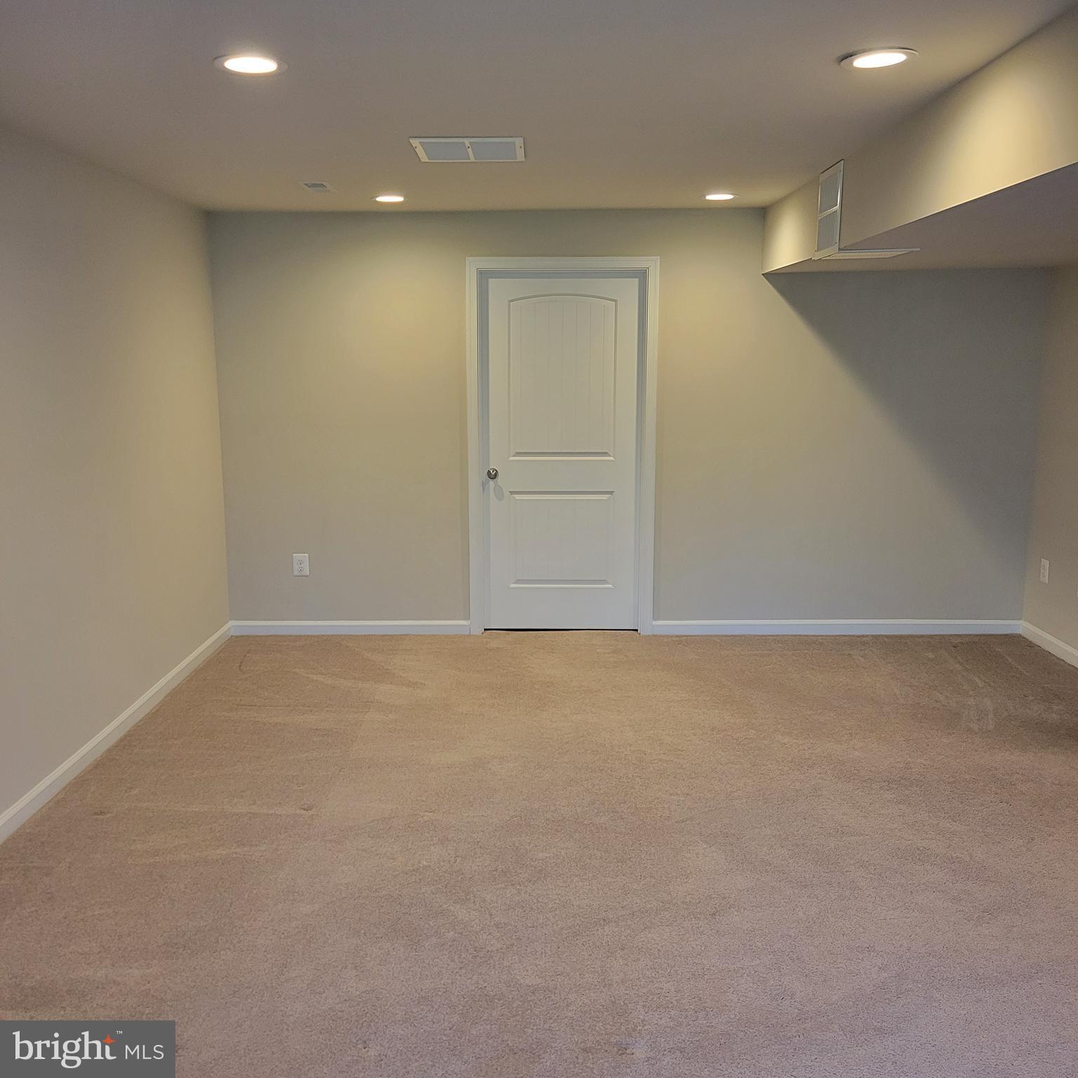 QUAIL RUN CONDOS - Residential