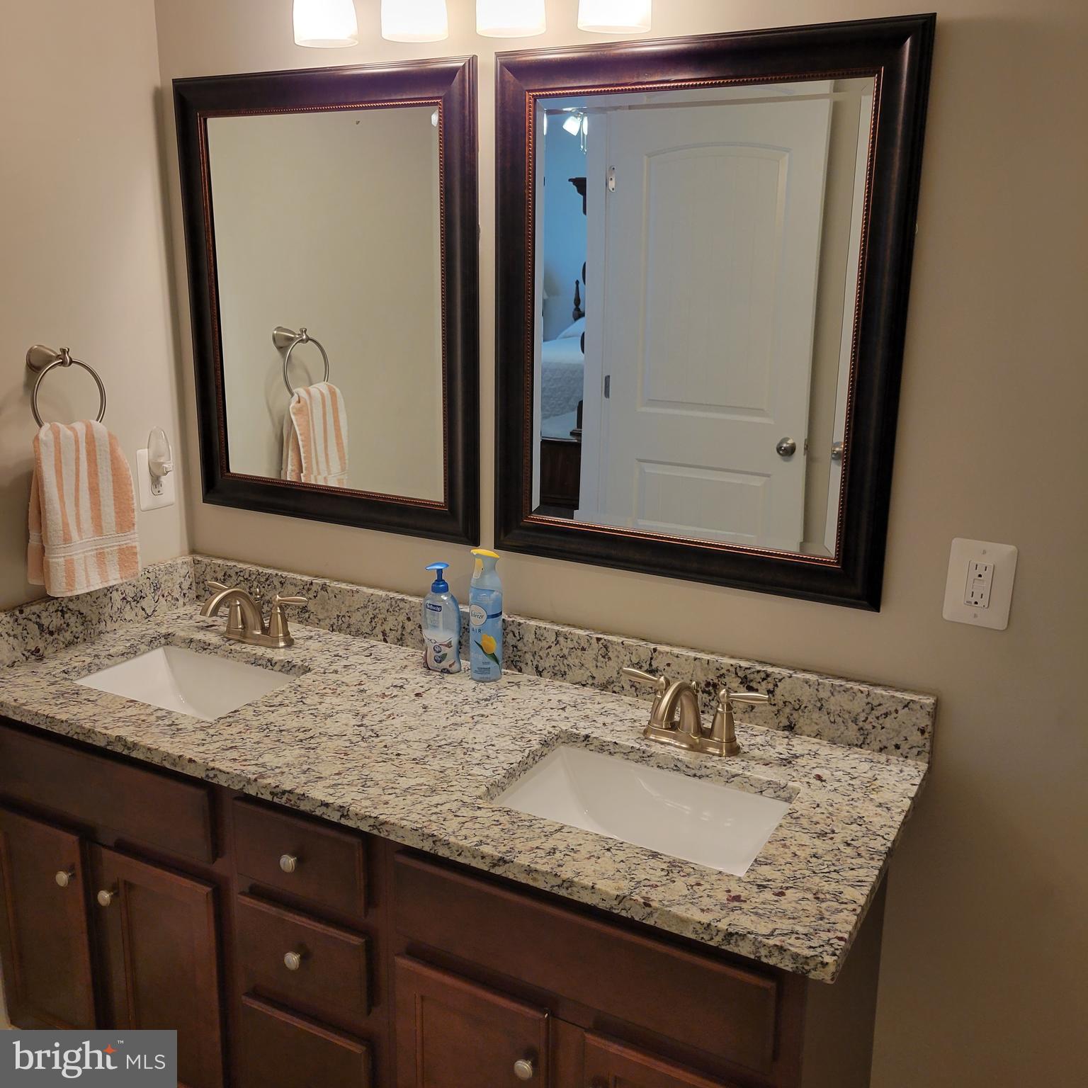 QUAIL RUN CONDOS - Residential