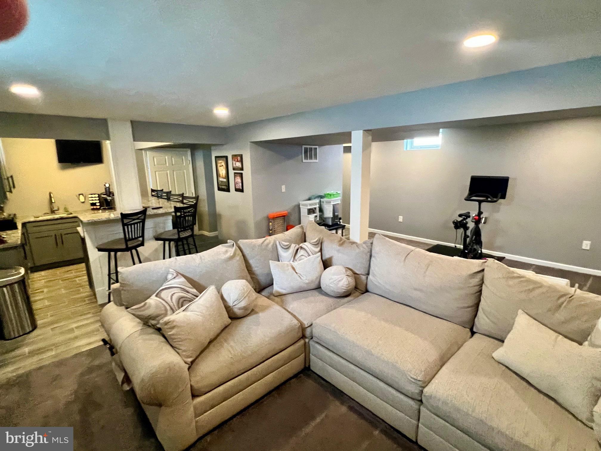 SOMERTON - Residential