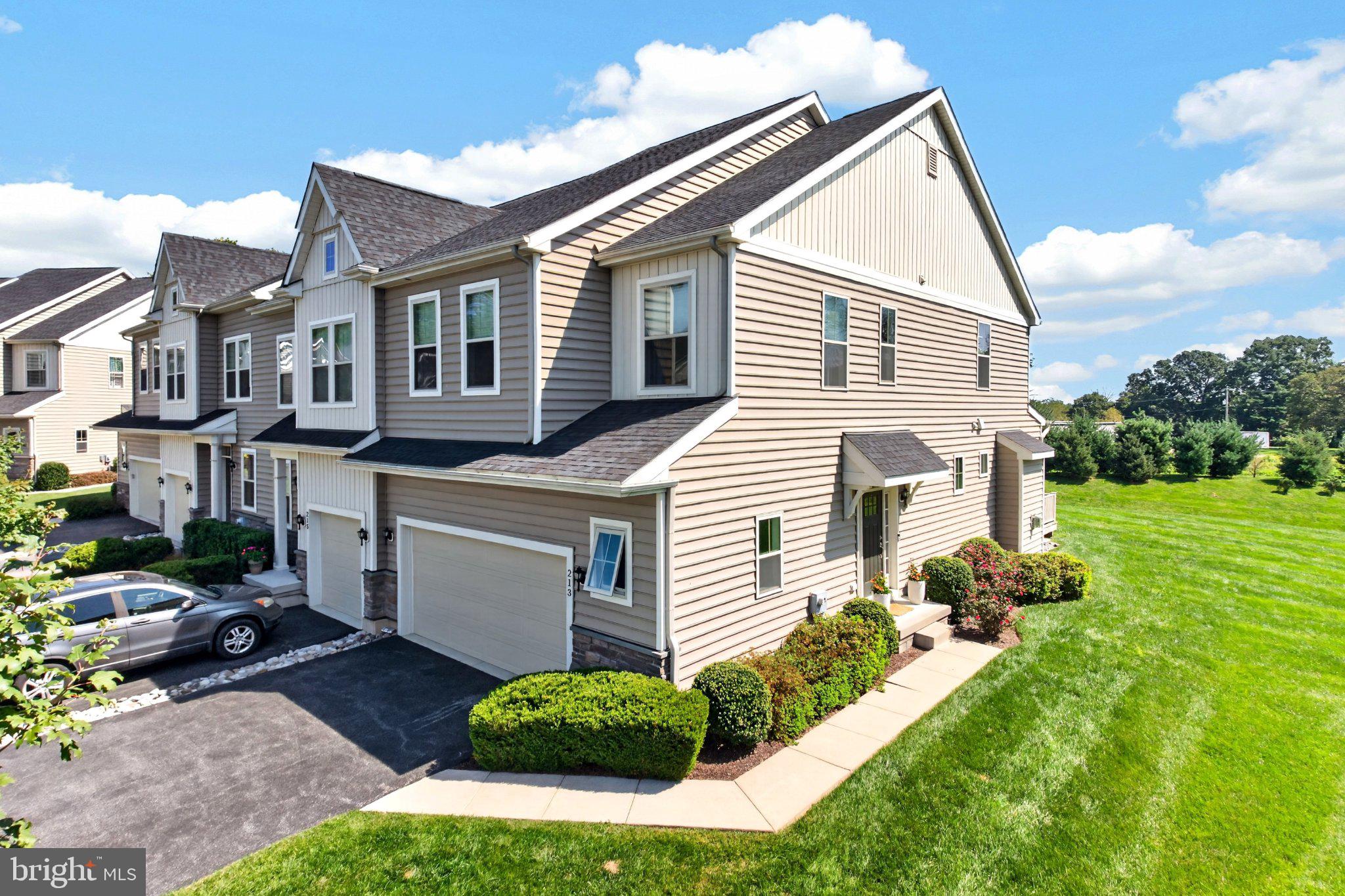 213 KESTREL COURT
