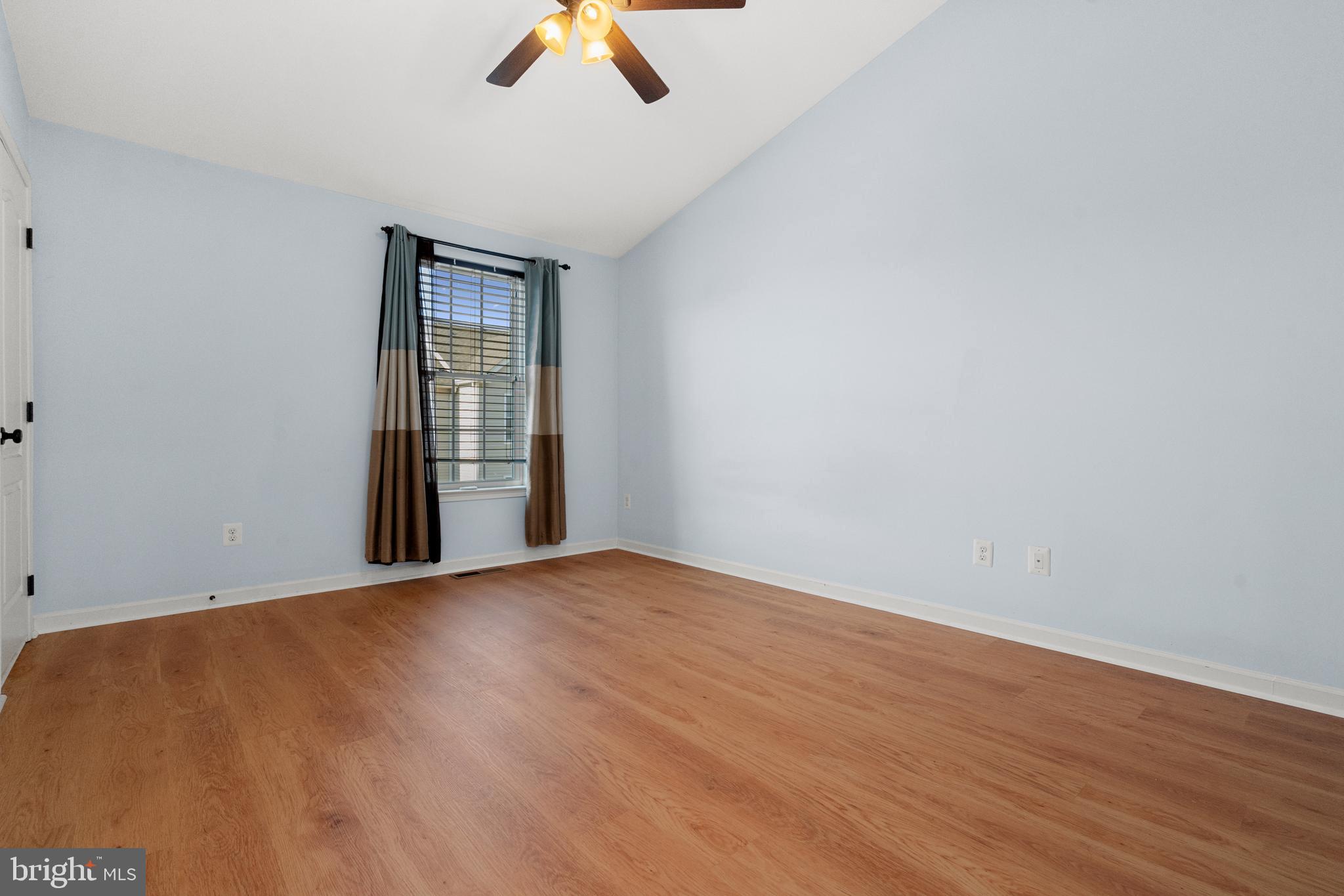 SOUTH RIDING - Residential