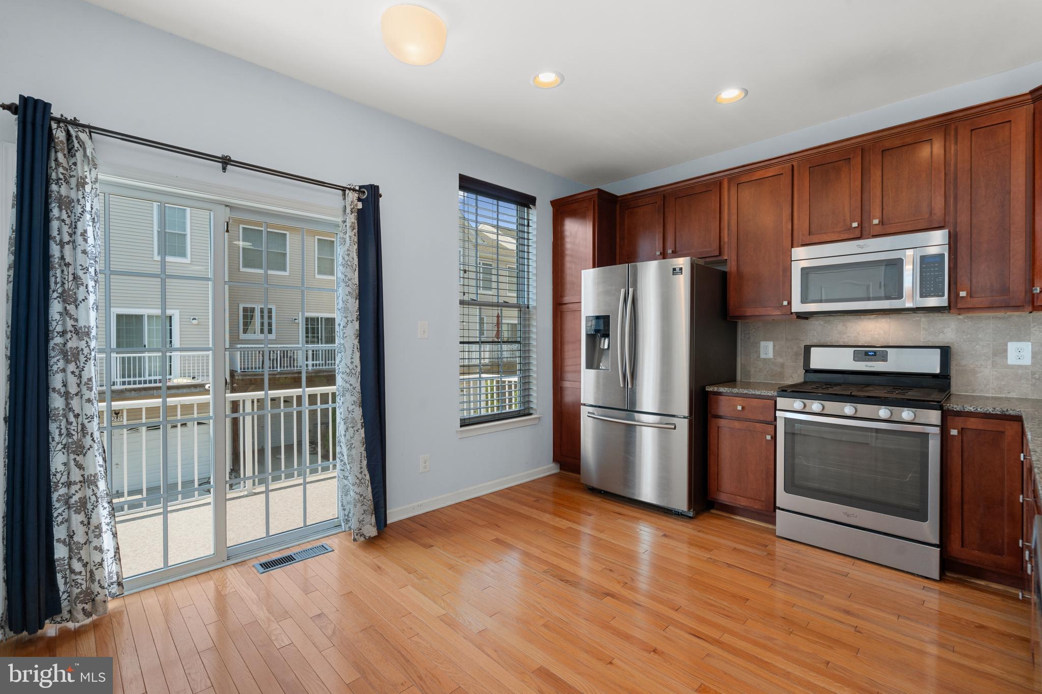 SOUTH RIDING - Residential