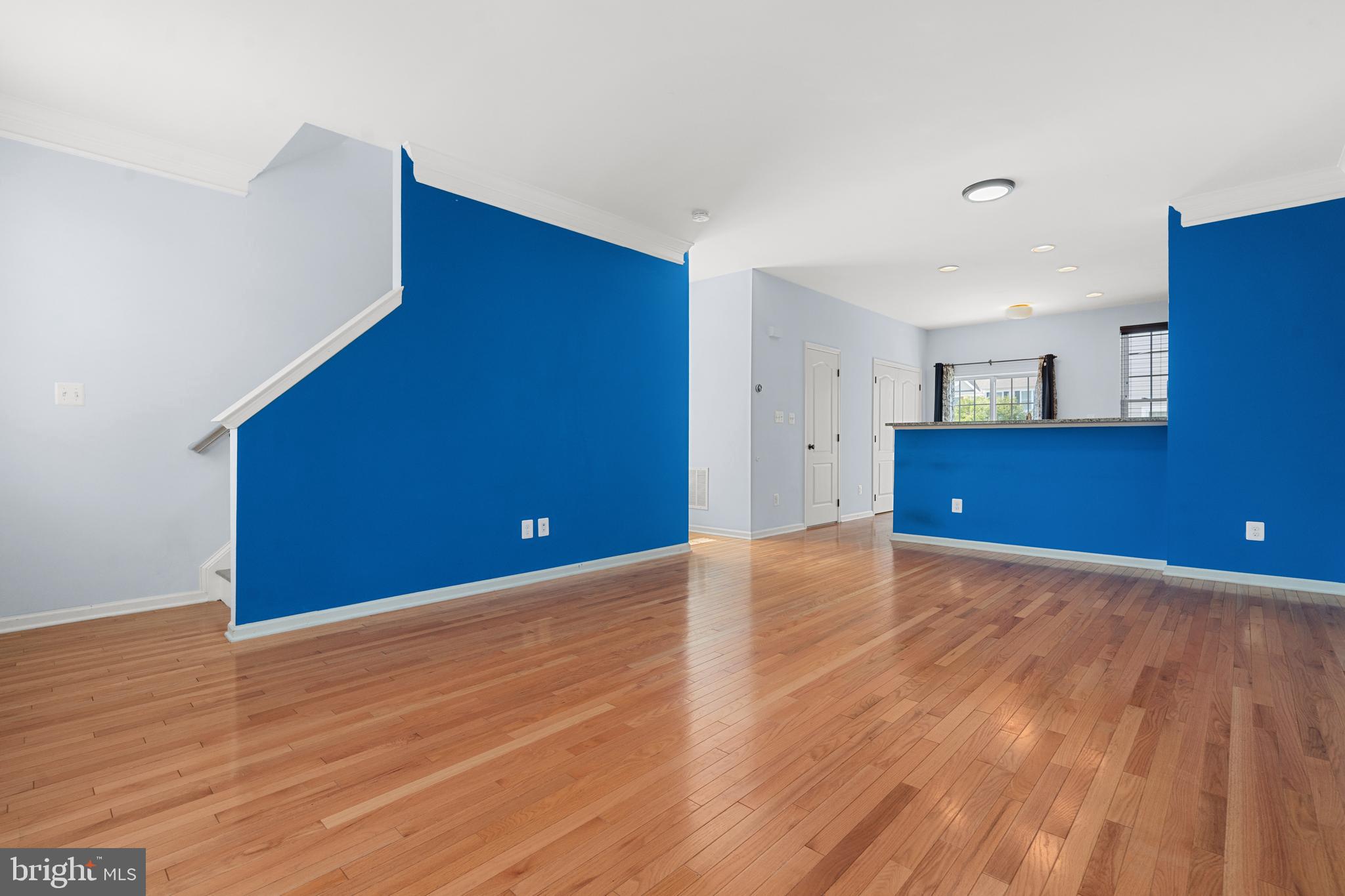 SOUTH RIDING - Residential