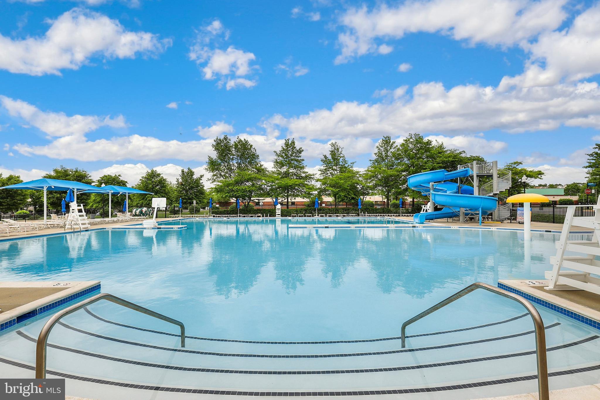 SOUTH RIDING - Residential