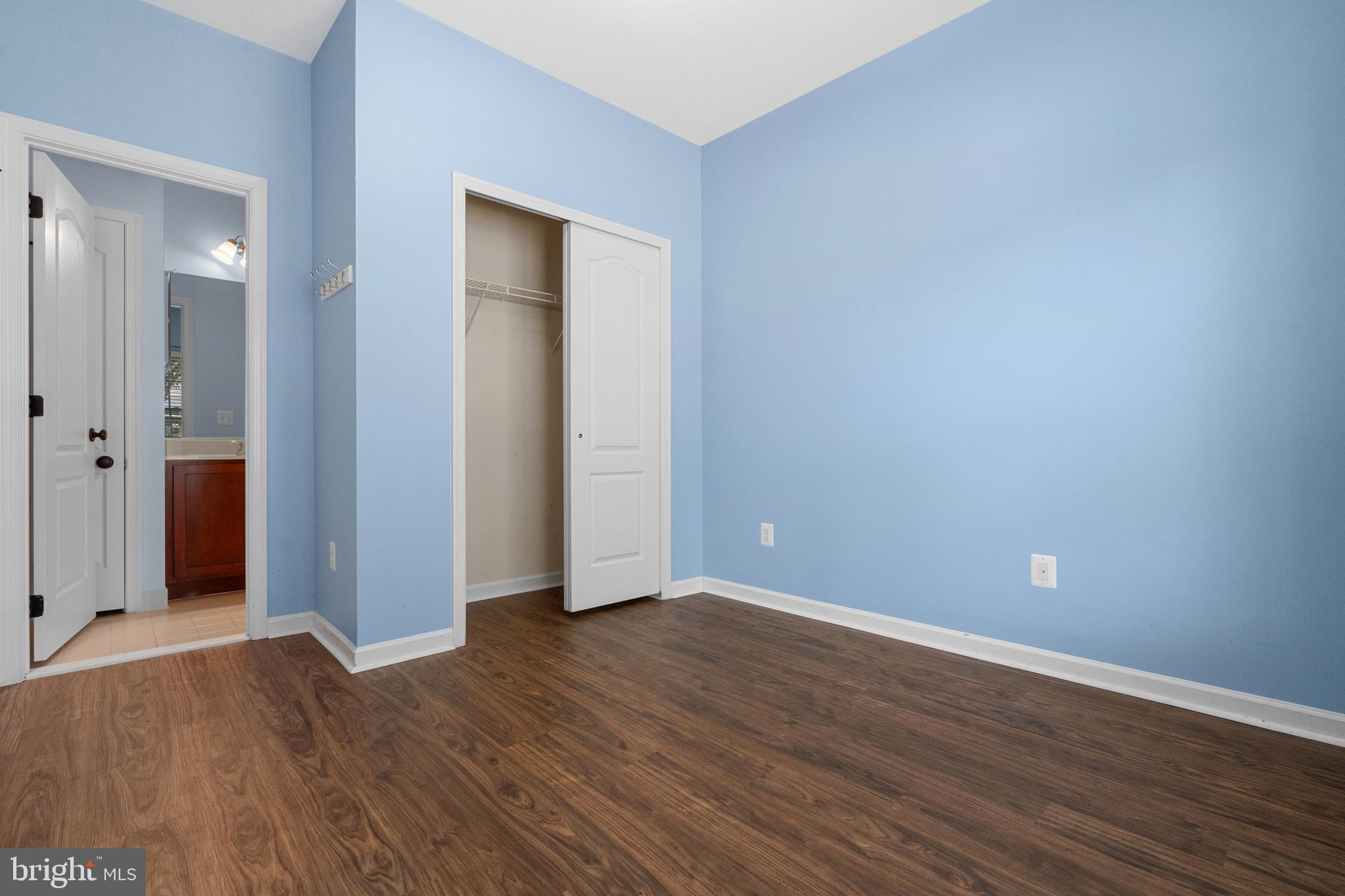 SOUTH RIDING - Residential