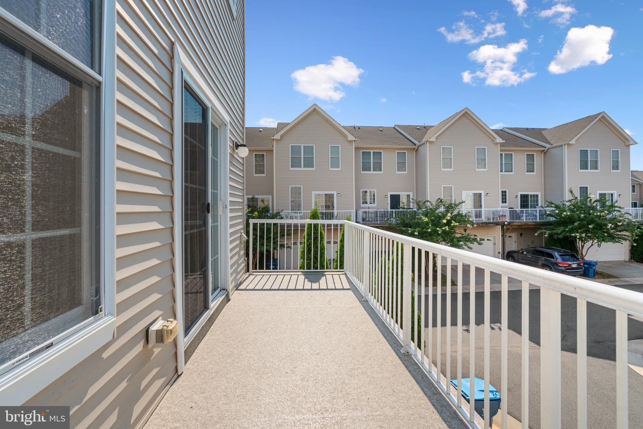 SOUTH RIDING - Residential