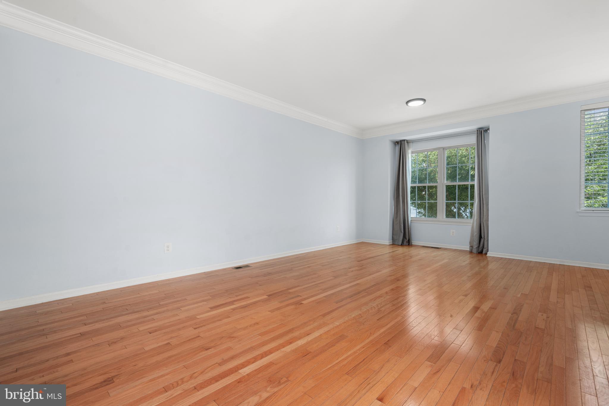 SOUTH RIDING - Residential