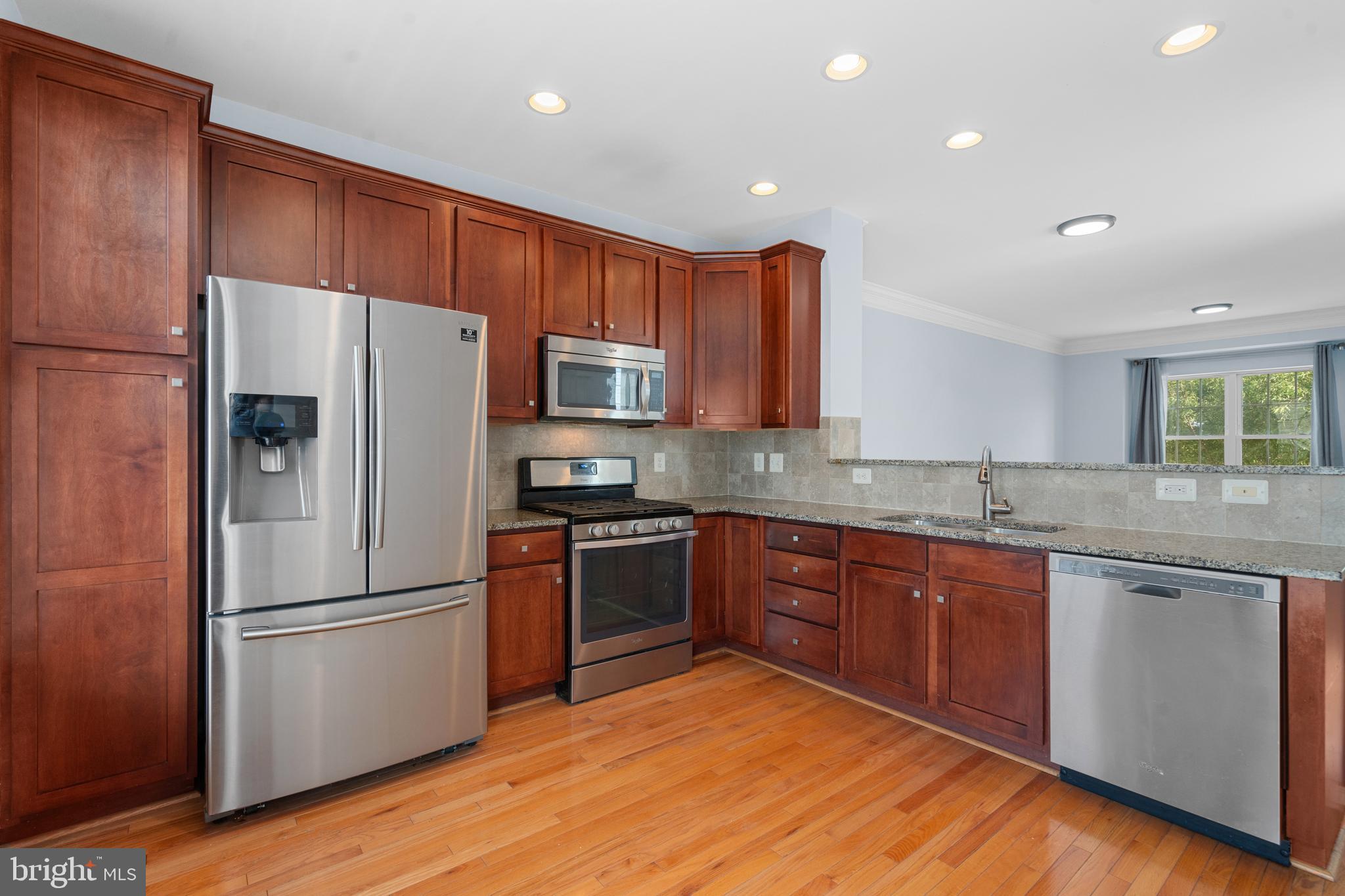 SOUTH RIDING - Residential