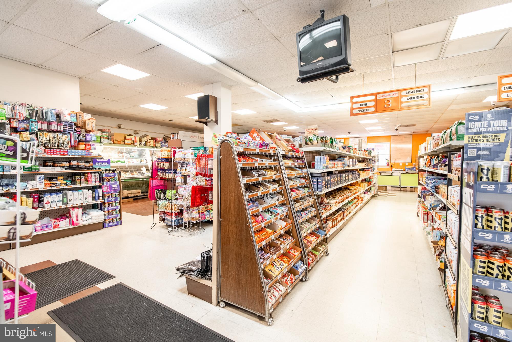 RIVER PLACE EAST - Residential