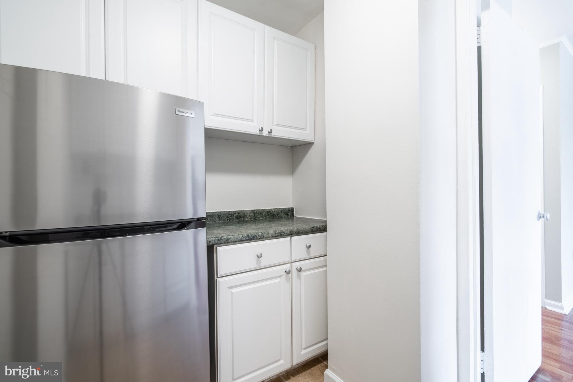 RIVER PLACE EAST - Residential