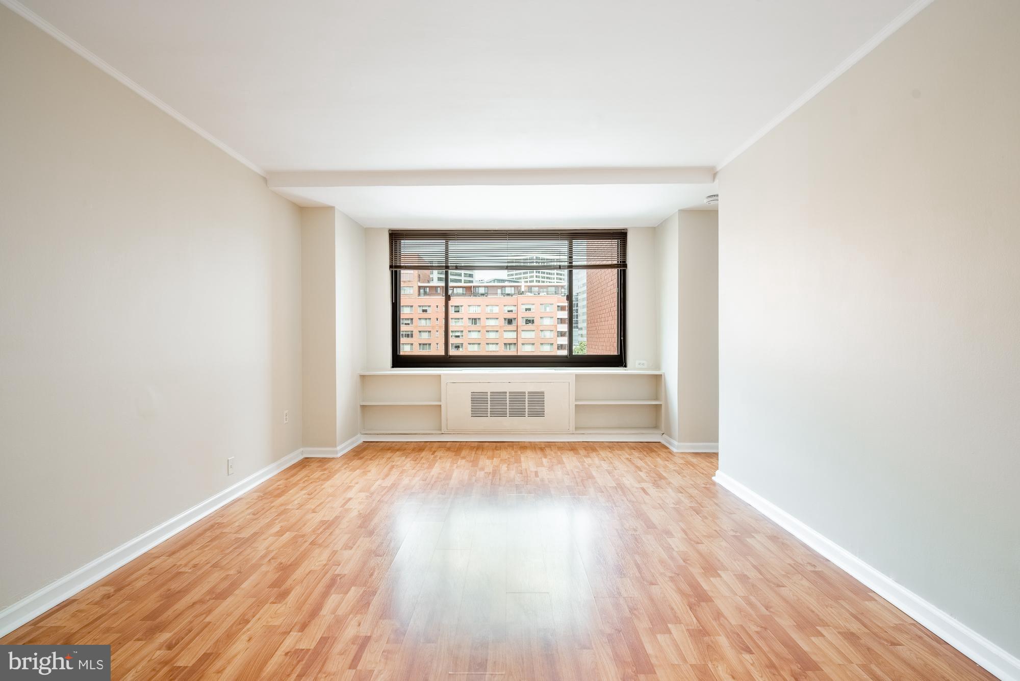 RIVER PLACE EAST - Residential