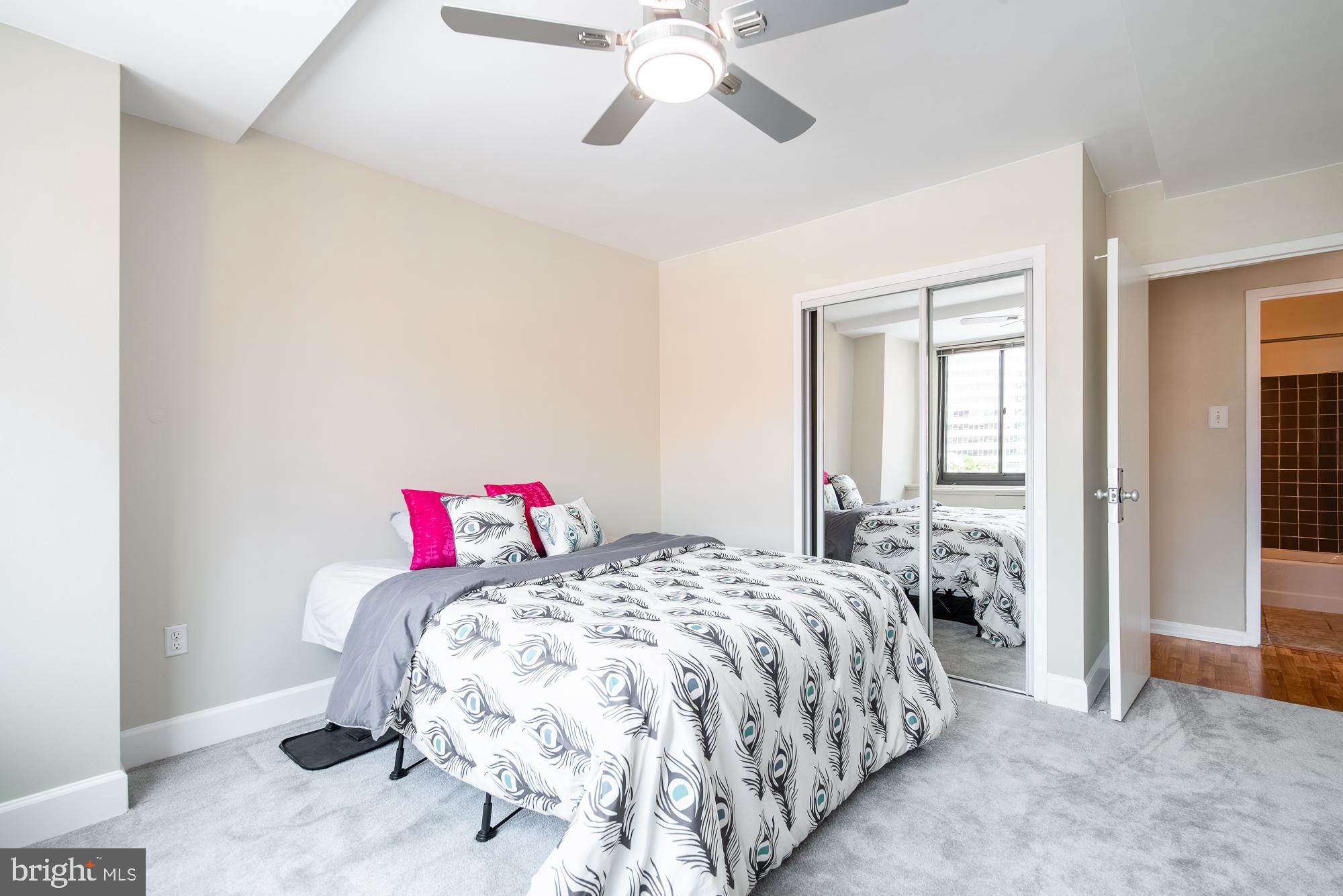 RIVER PLACE EAST - Residential