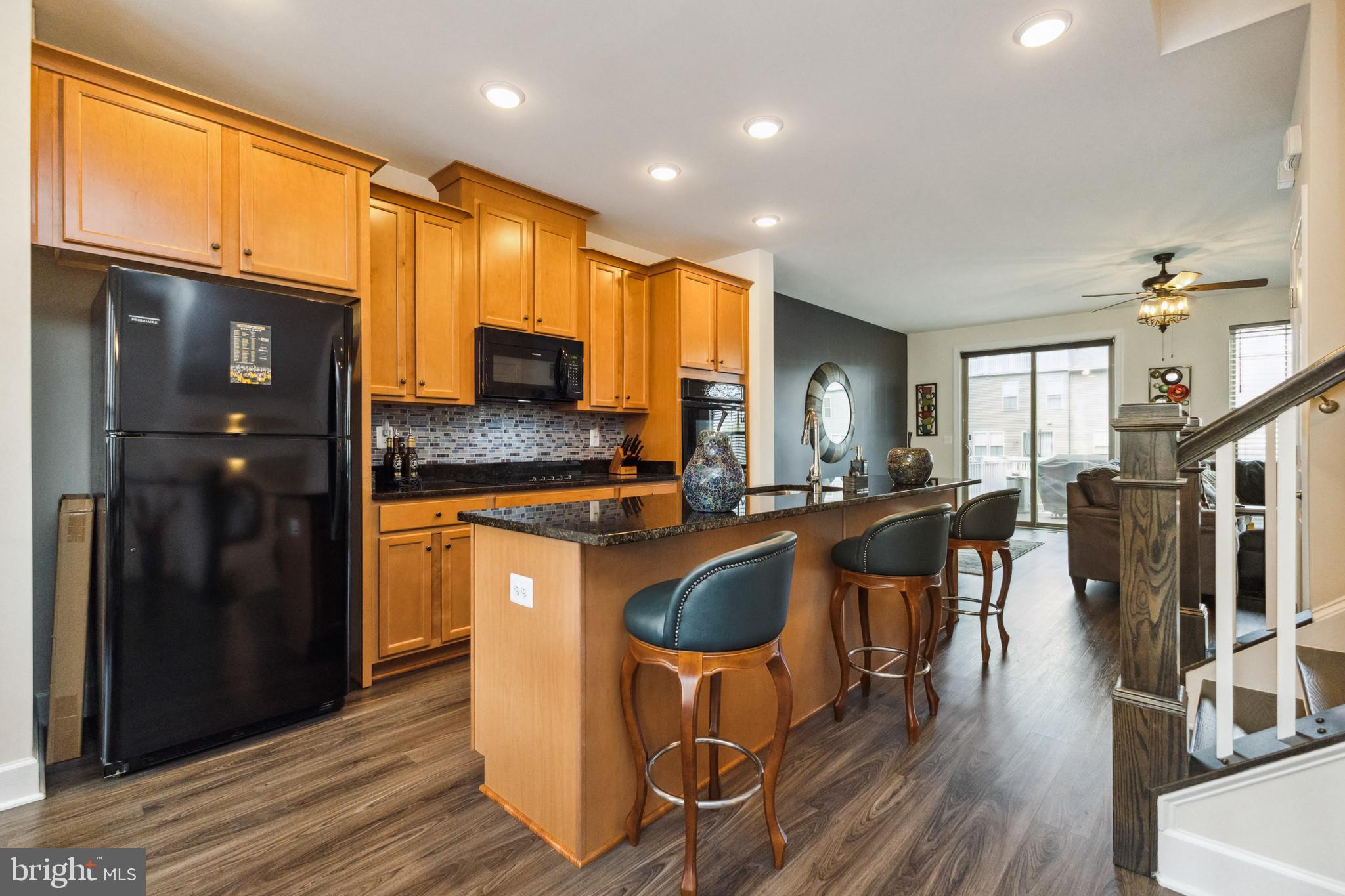 45394 DAVENO SQUARE