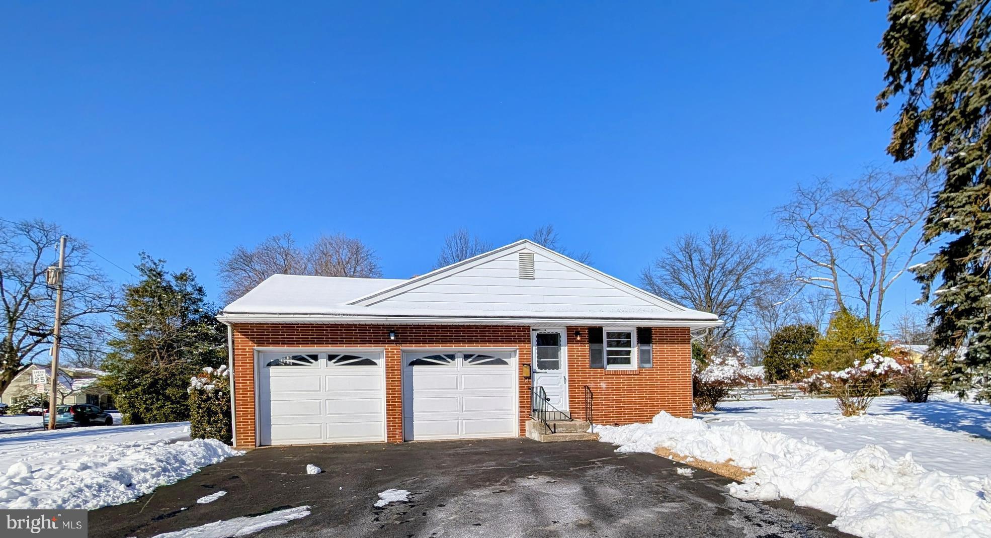 PENNBROOKE MANOR - Residential