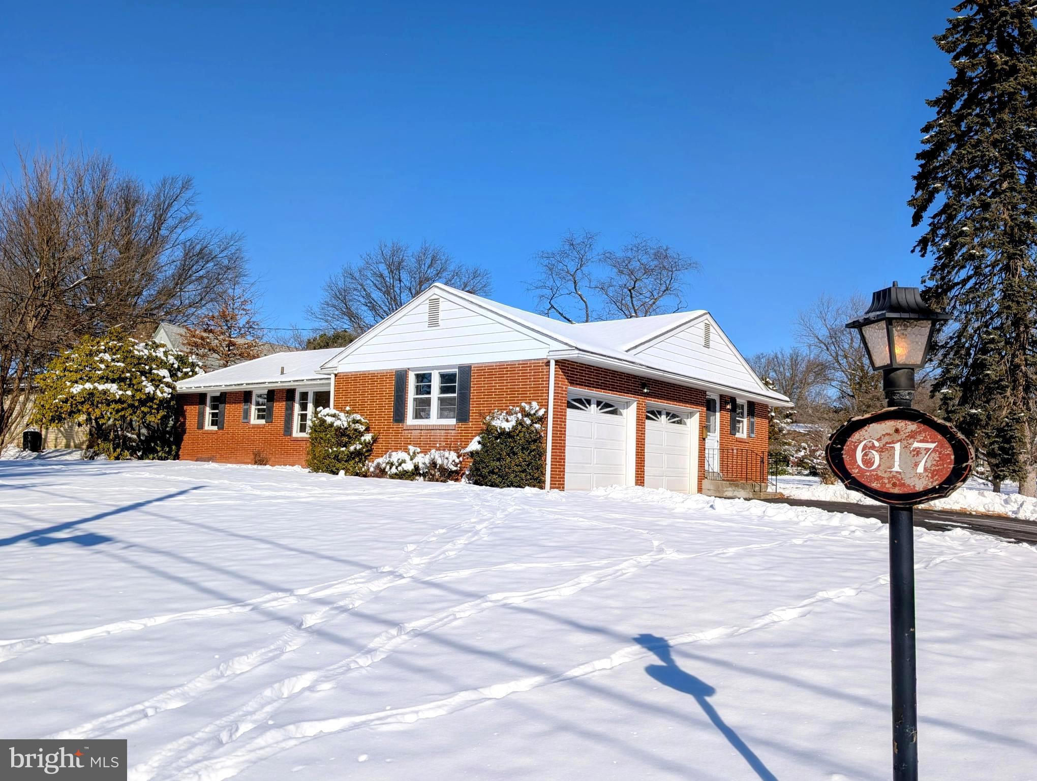 PENNBROOKE MANOR - Residential