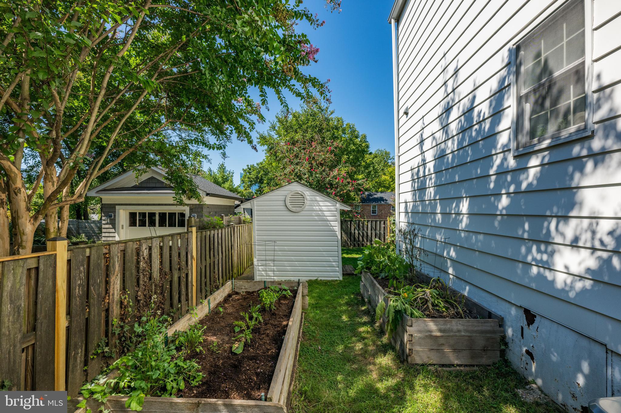 COLUMBIA FOREST - Residential