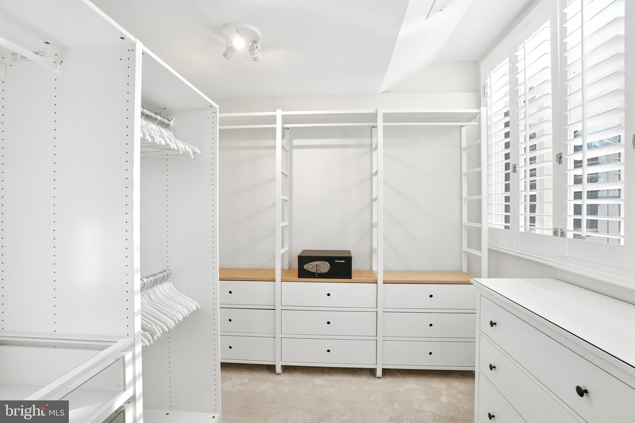 EVERMAY - Residential