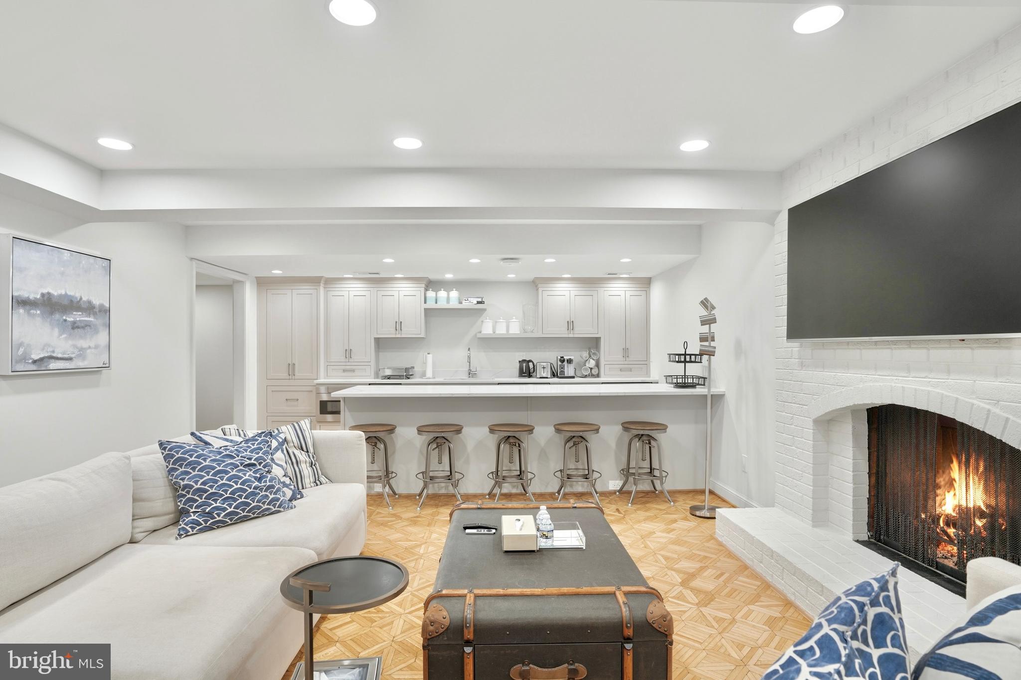 EVERMAY - Residential