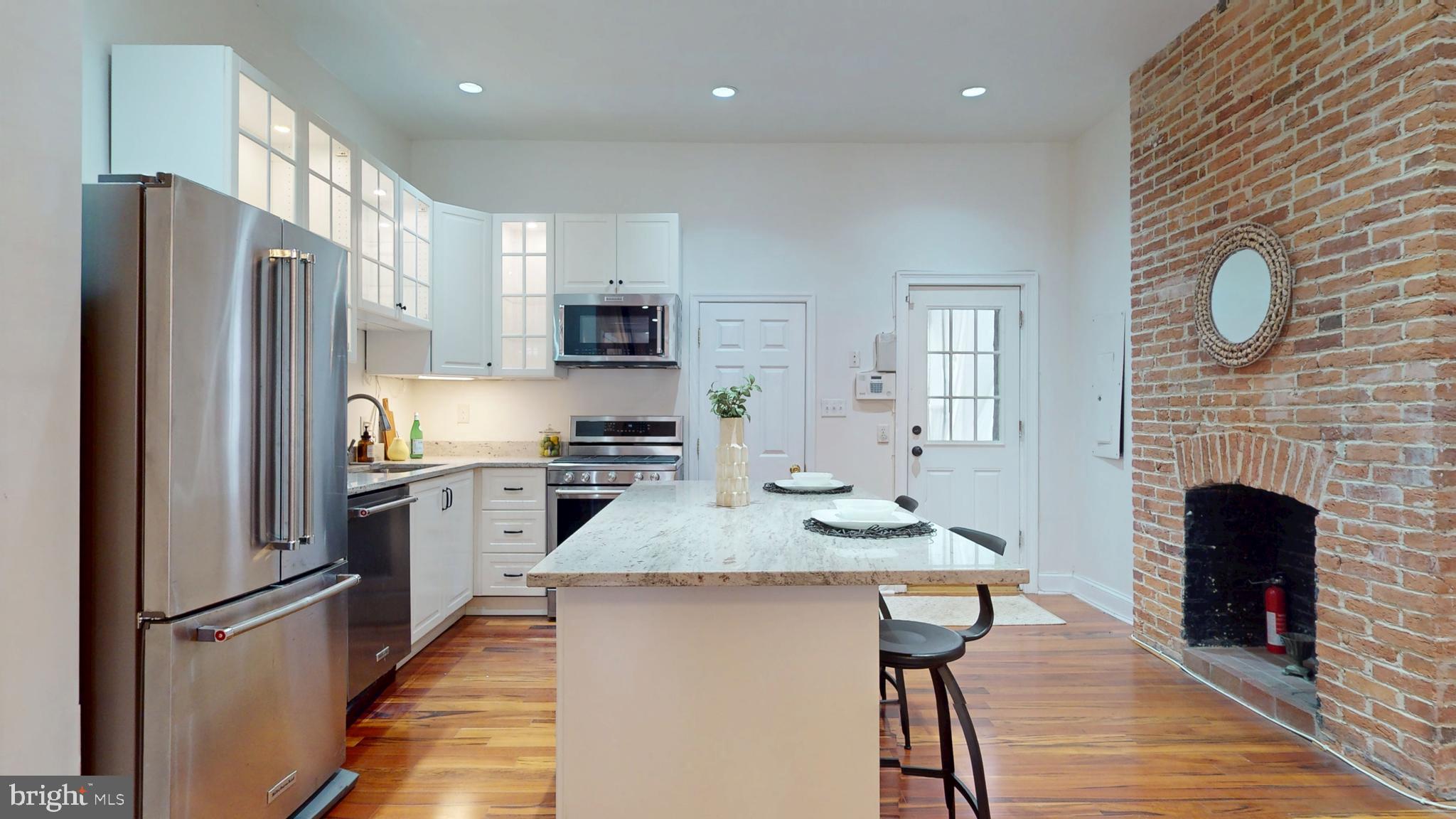 2431 CALVERT STREET N