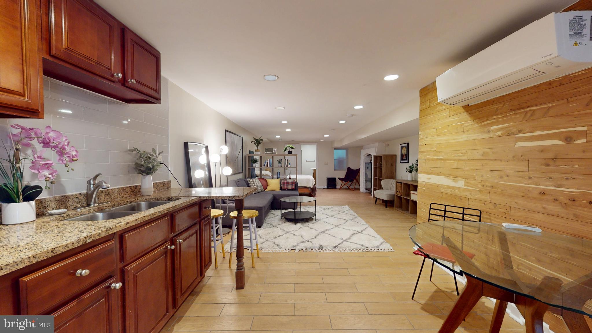 CHARLES VILLAGE - Residential